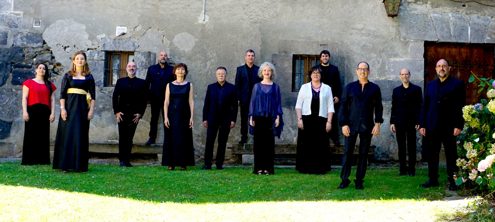 KEA choir - Enrique Azurza, director